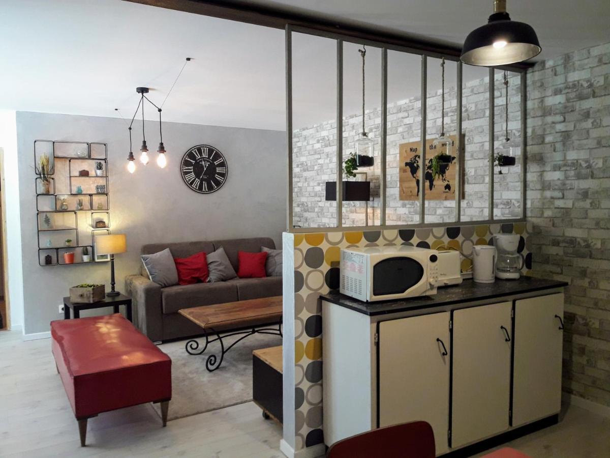 Le relais champêtre Joux Extérieur photo