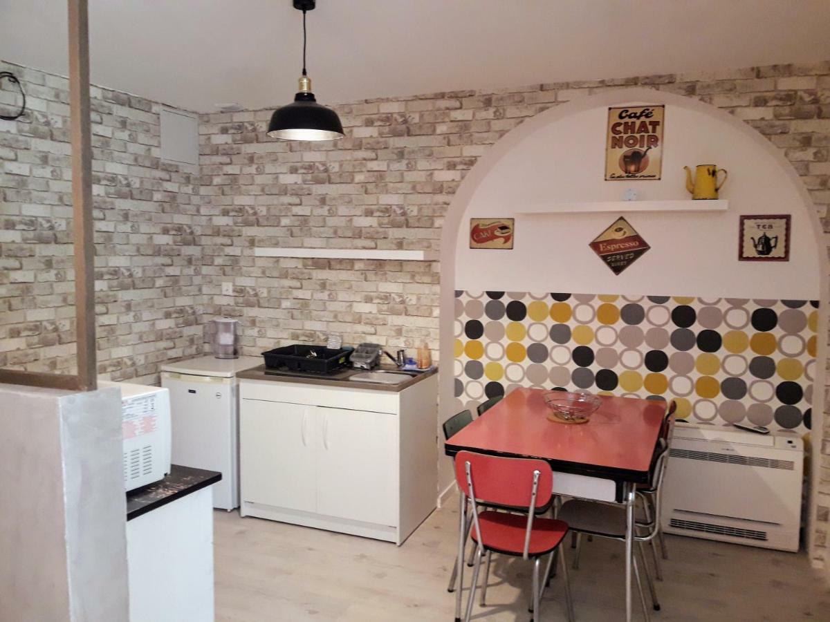Le relais champêtre Joux Extérieur photo